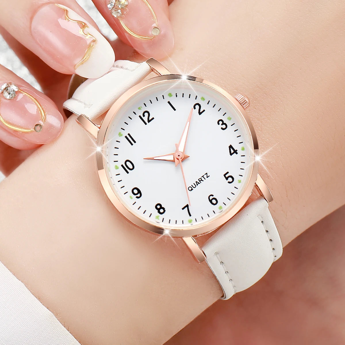 Montre Casual — Bracelet Cuir Décontracté Quotidien